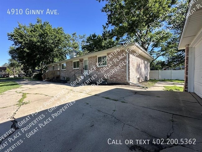 Building Photo - 4910 Ginny Ave