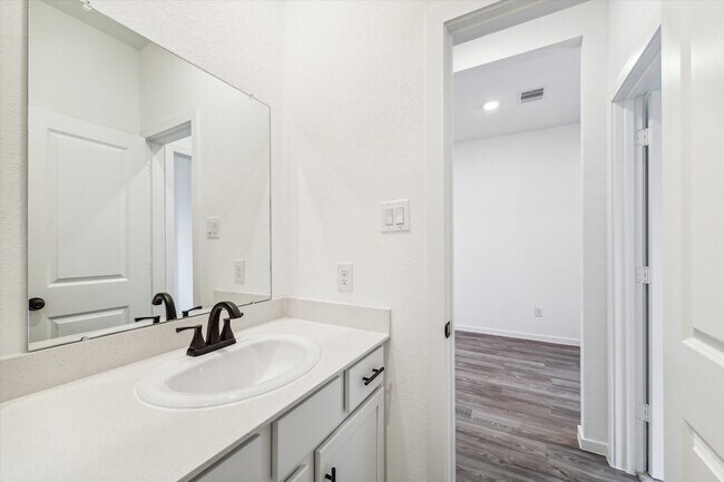 Building Photo - 8206 Boundary Waters Dr