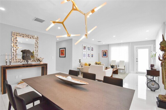 Building Photo - 14441 S Biscayne River Dr