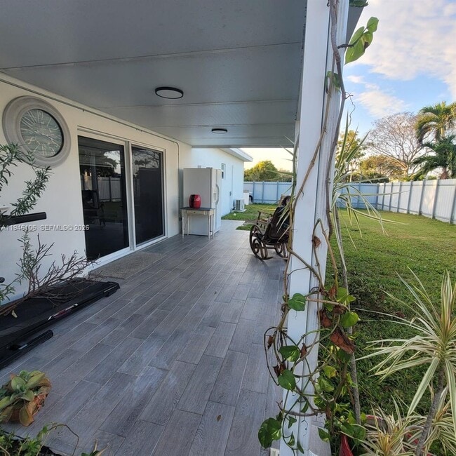 Building Photo - 19930 SW 118th Pl