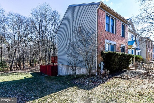 Building Photo - 2156 Commissary Cir