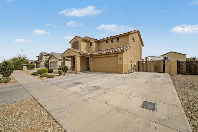 Building Photo - 18235 W Ida Ln