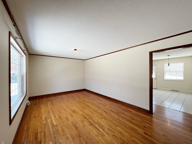 Building Photo - COMING SOON: Beautiful 3BR Home with Finished Basement, 2-Car Garage & Spacious Backyard in Lenexa!