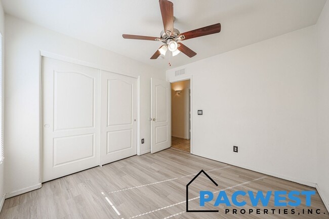 Building Photo - Desirable Coldwater Springs Neighborhood!