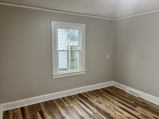 Building Photo - Fresh & Inviting! Refreshed 3-Bedroom Home in Winston-Salem