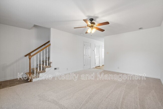 Building Photo - 512 Peachers Ridge Rd