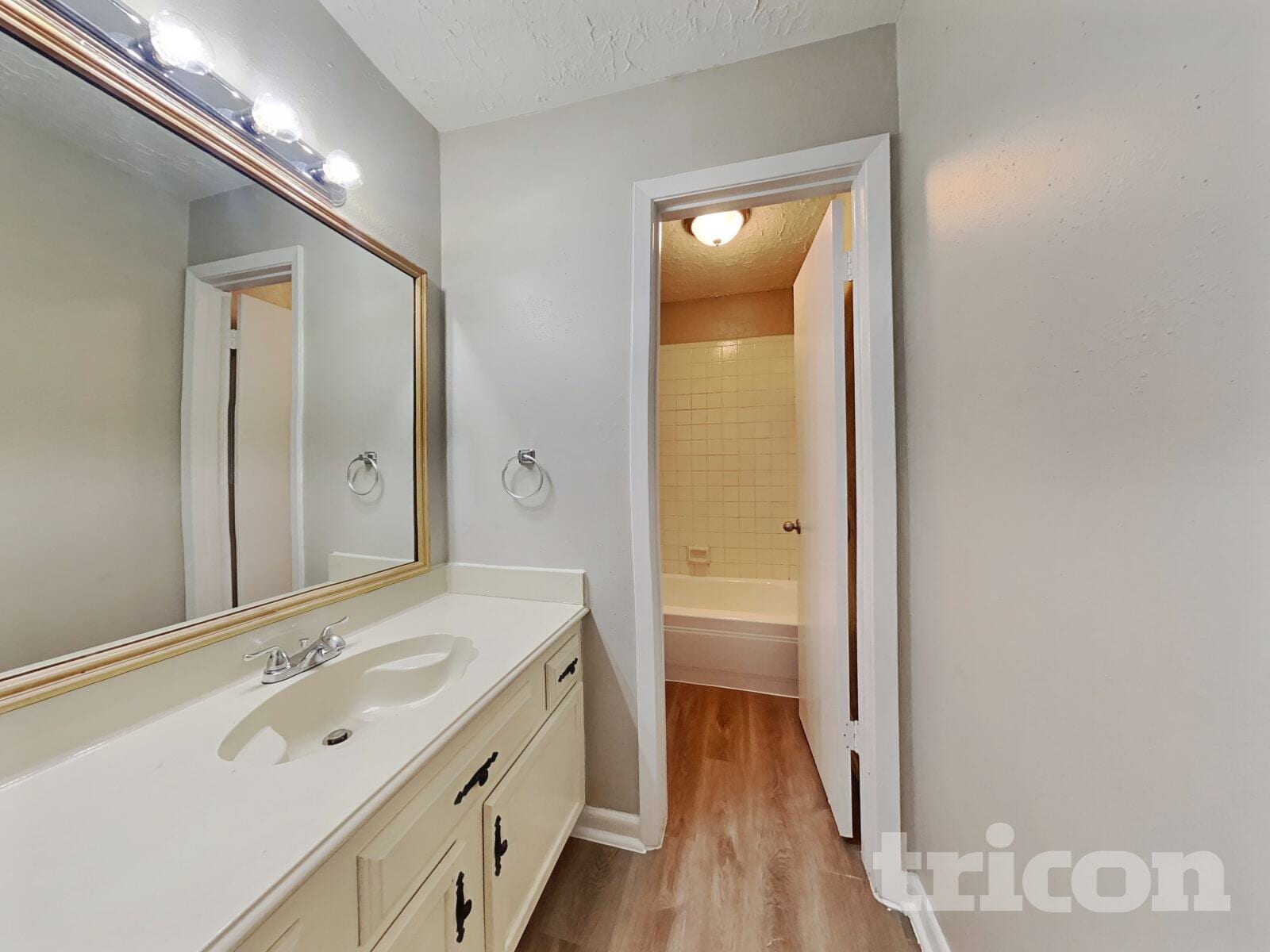 Building Photo - 13307 Venice Cir
