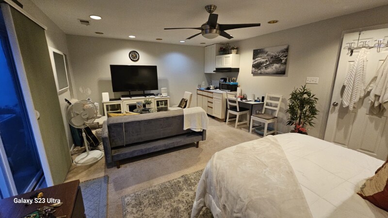 Building Photo - 6360 Silver Ridge Cir