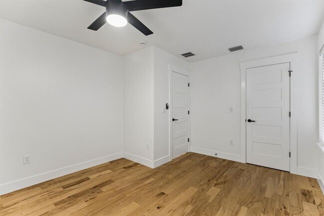 Building Photo - 806 Philco Dr