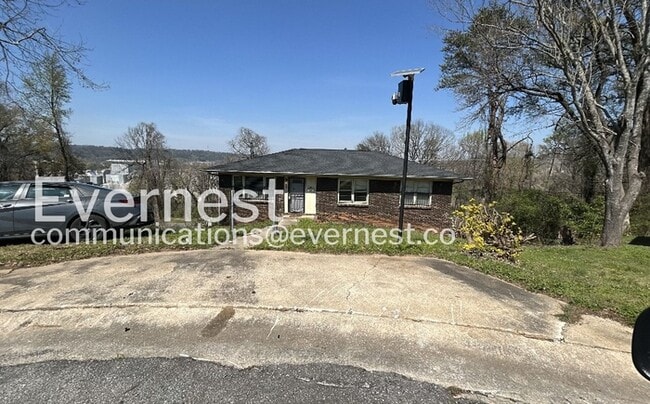 Building Photo - 1816 Doman Cir