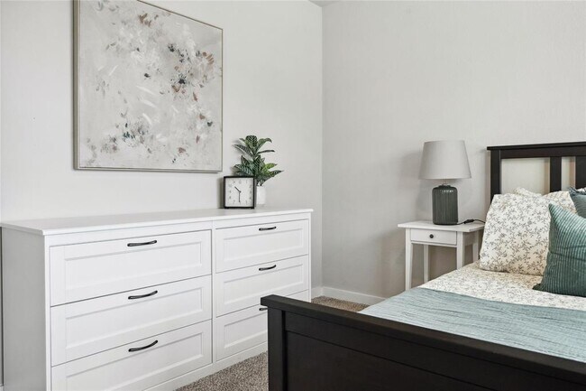 Building Photo - 705 Horseshoe Dr