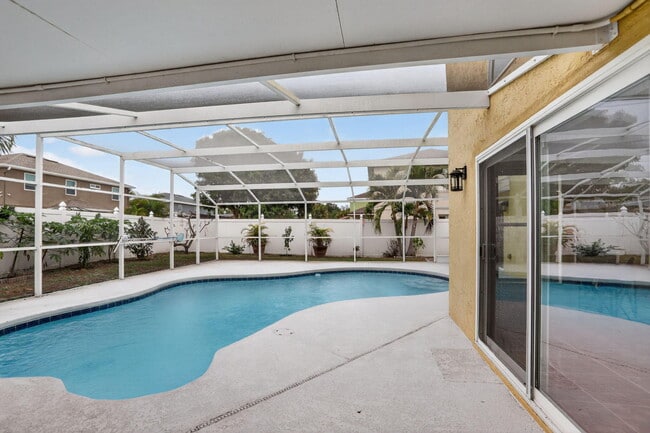 Building Photo - 14912 White Magnolia Ct