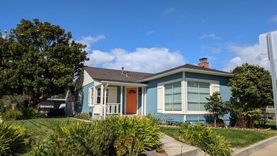 Building Photo - Great Seabright area 2/1 Fully Furnished Home