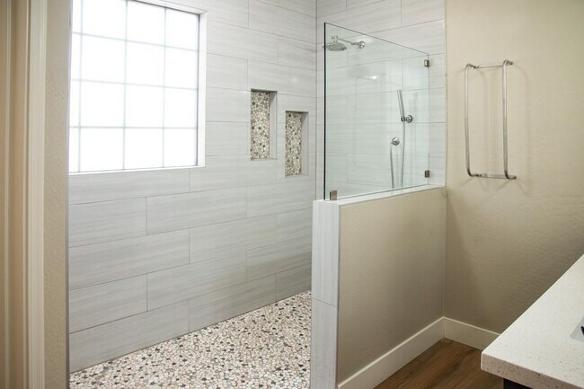 Building Photo - 1874 S 160th Ln