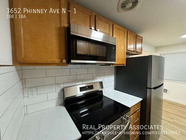 Building Photo - 3652 Phinney Ave N