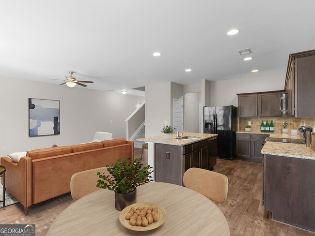 Building Photo - 1064 Lear Dr