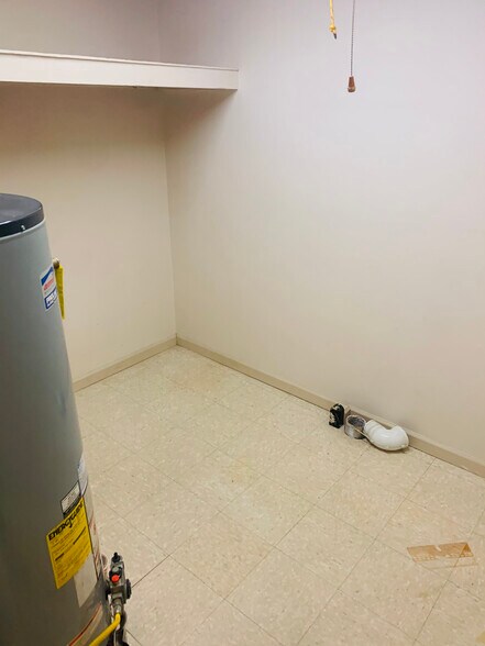 Building Photo - 12810 7th St