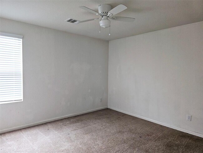 Building Photo - 2056 Spindletree Ln