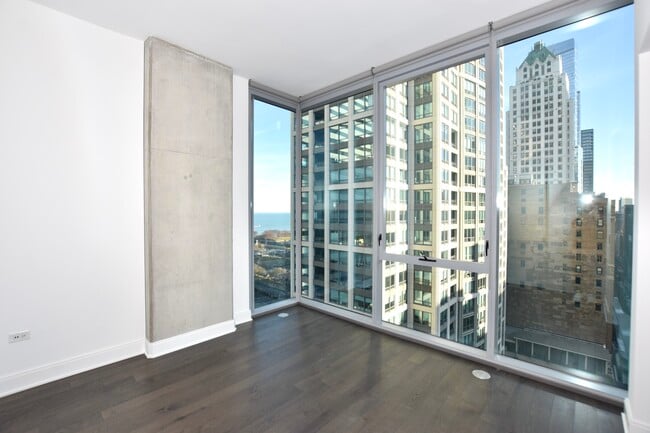 Building Photo - 60 E Randolph St