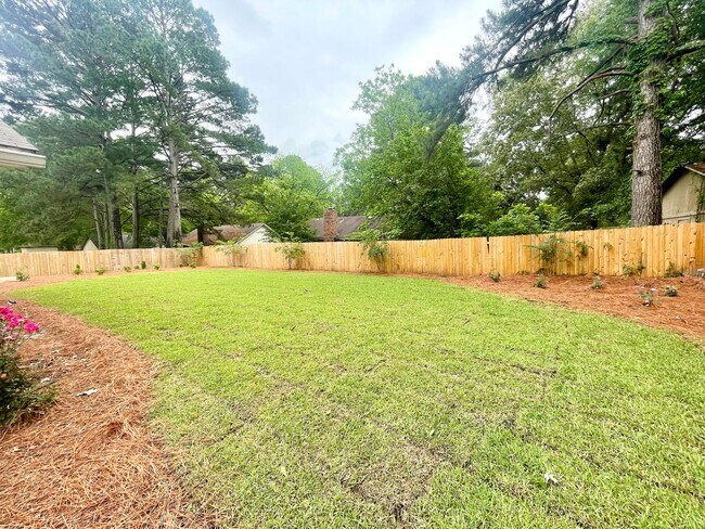 Building Photo - Beautiful 3 bed, 2.5 bath home for rent in the heart of Madison!