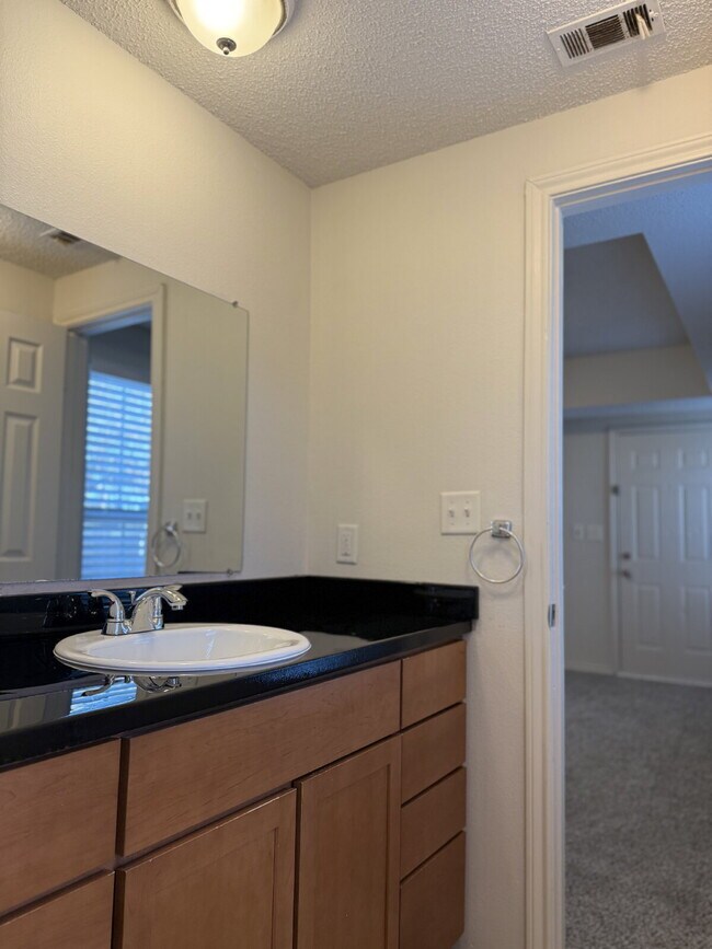 Building Photo - Modern Elegance Meets Location: High Ceilings, Updated Fixtures, Move-In Ready!