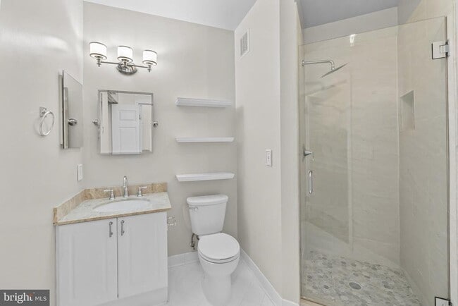 Building Photo - 4951 Brenman Park Dr