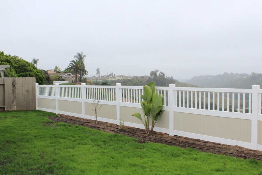 Building Photo - 4649 Mount Armet Dr