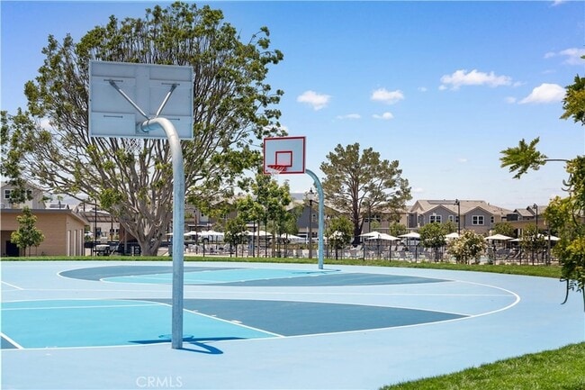 Building Photo - 121 Billings