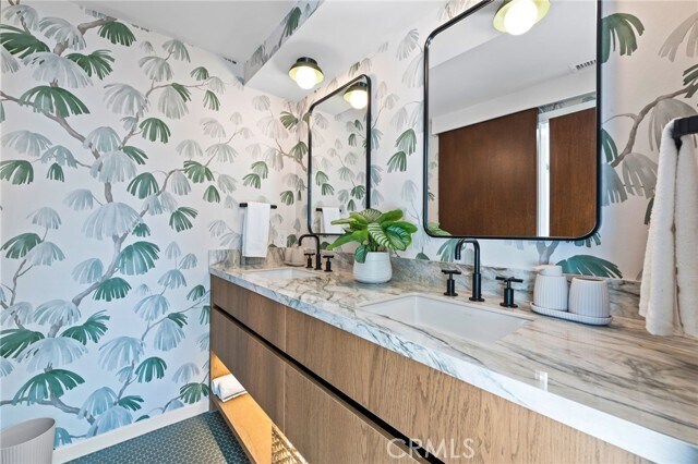 Building Photo - 1412 E Oceanfront