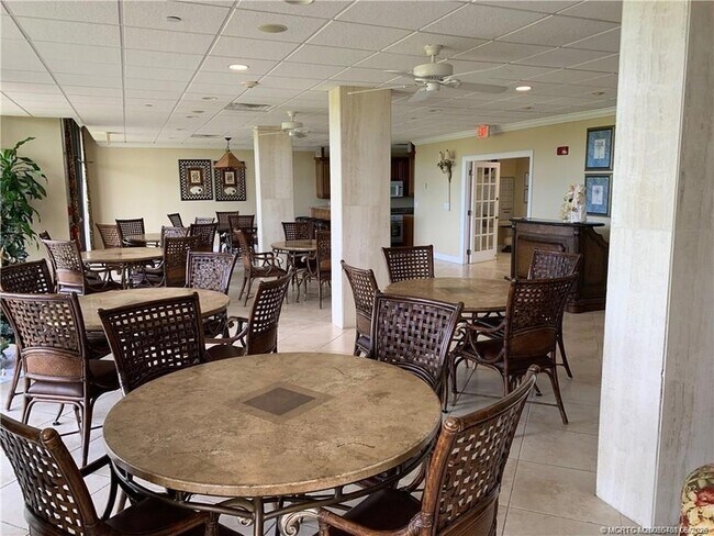 Building Photo - 10000 S Ocean Dr