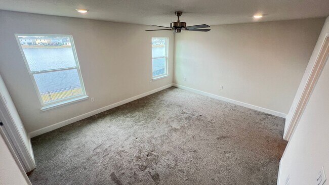 Building Photo - Beautiful Harmony Central Water Front Home AVAILABLE NOW!