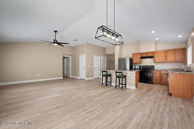 Building Photo - 12360 Golden Bell Dr