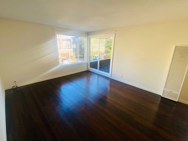Building Photo - EPIC REA, INC.- Beautiful Noe Valley Remod...