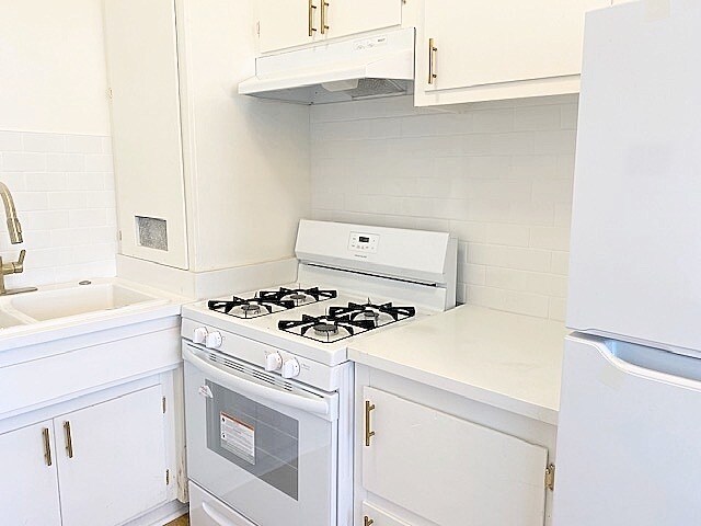 Building Photo - 354 Shults St