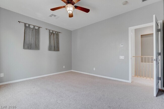 Building Photo - 2589 Chateau Clermont St