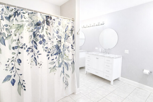 Building Photo - 7714 Northfield Ln