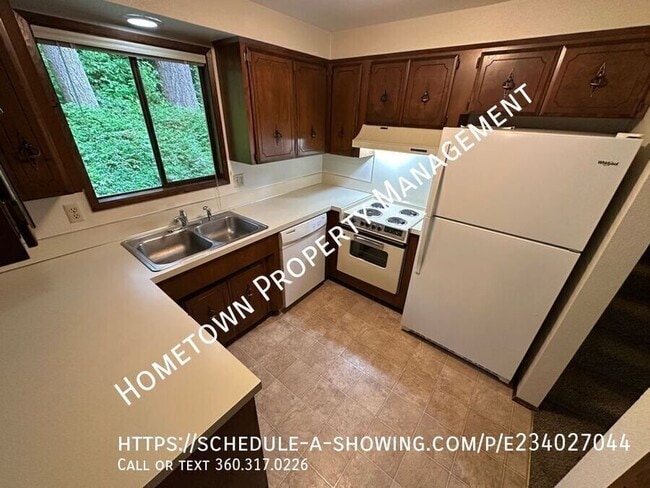 Building Photo - 2841 Lindell Rd NE