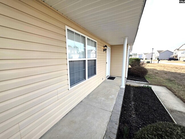 Building Photo - 165 Crassula Dr