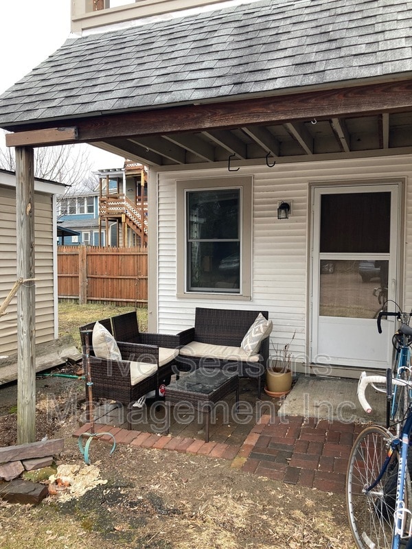 Building Photo - 49 Intervale Ave