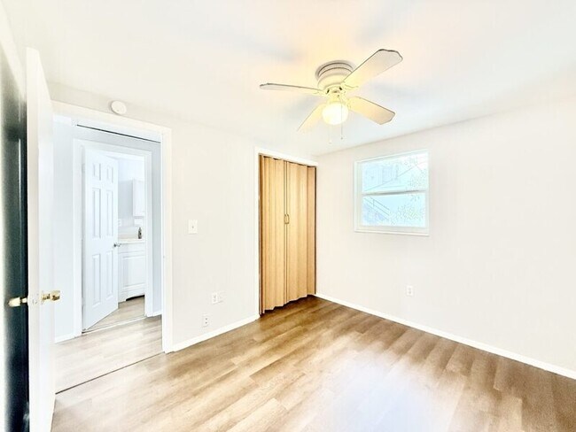 Building Photo - 2611 41st Ave N