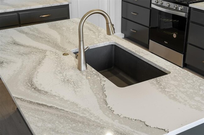 Building Photo - 3400 Piney River Dr