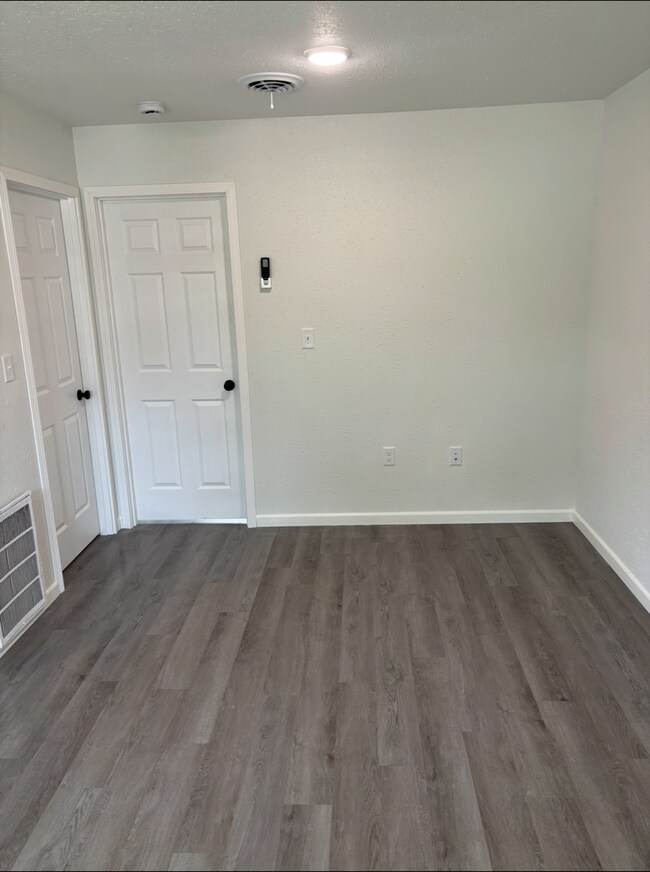 Building Photo - Seward Apartments