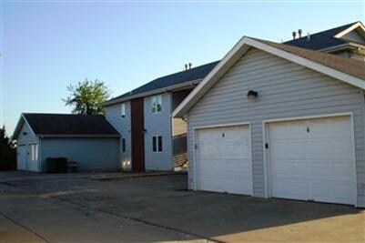 Primary Photo - 422 E Arrowhead St