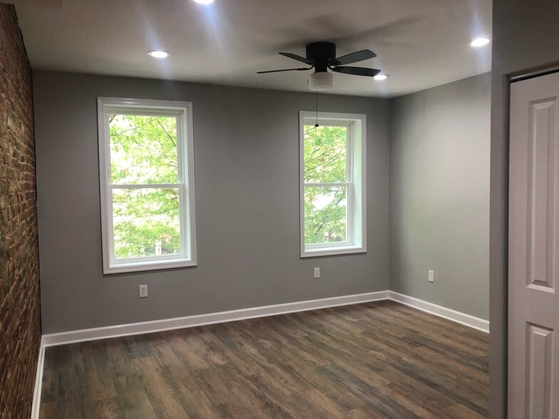 Bedroom - 2737 Maryland Ave