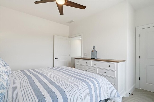 Building Photo - 2042 Juliette Ave