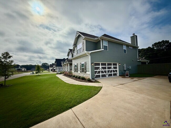 Building Photo - 404 Bella Notte Cir