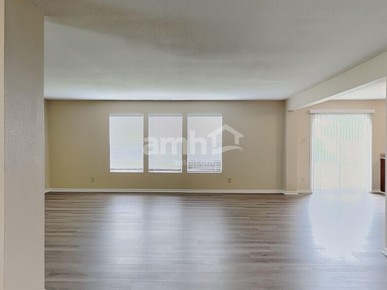 Building Photo - 6637 Branches Dr