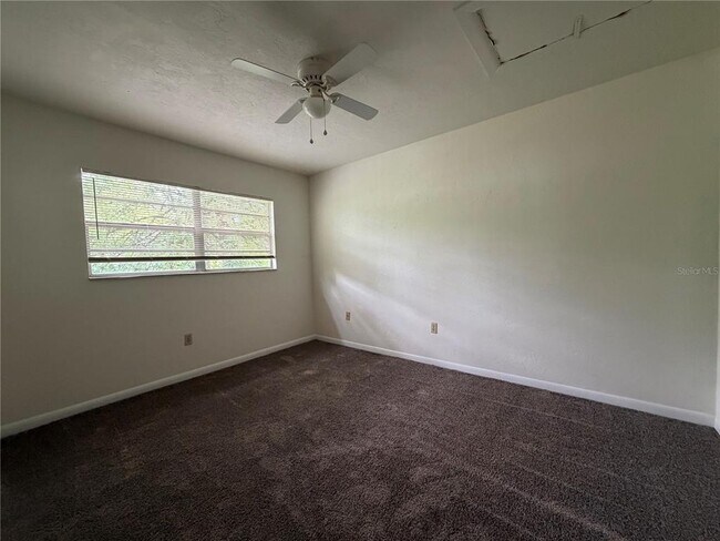 Building Photo - 3924 SW 26th Dr