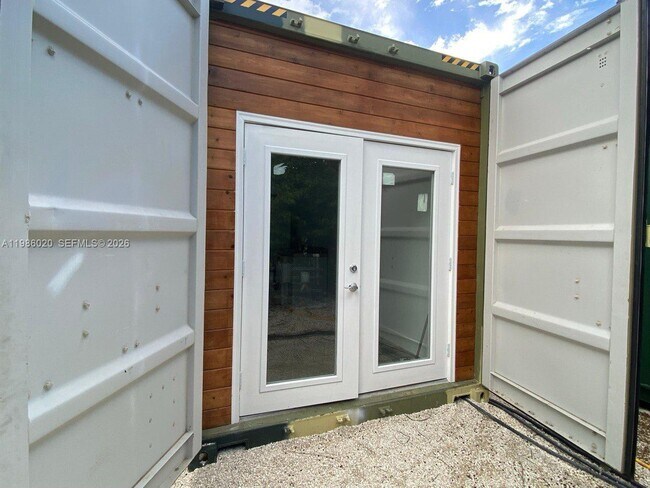 Building Photo - 58xx SW 122nd Ave