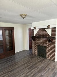 Building Photo - 130 S Spring Ave